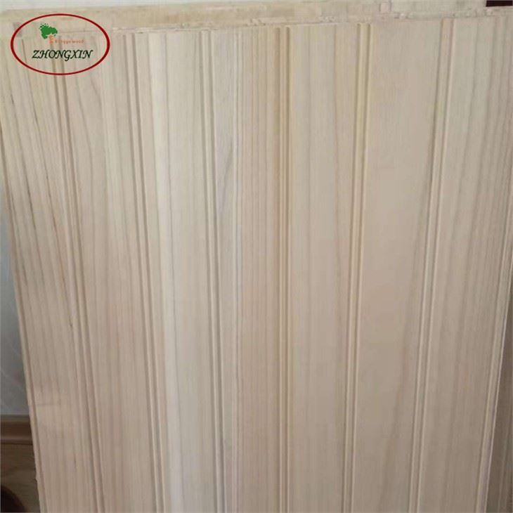 Tavola in legno di paulonia per tavola da surf